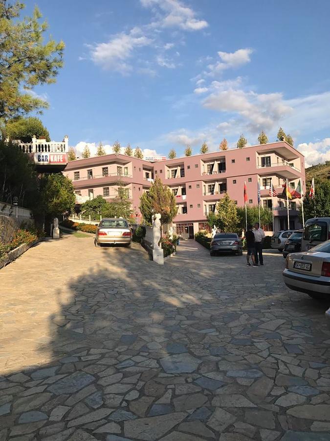Hotel Puka 爱尔巴桑 外观 照片
